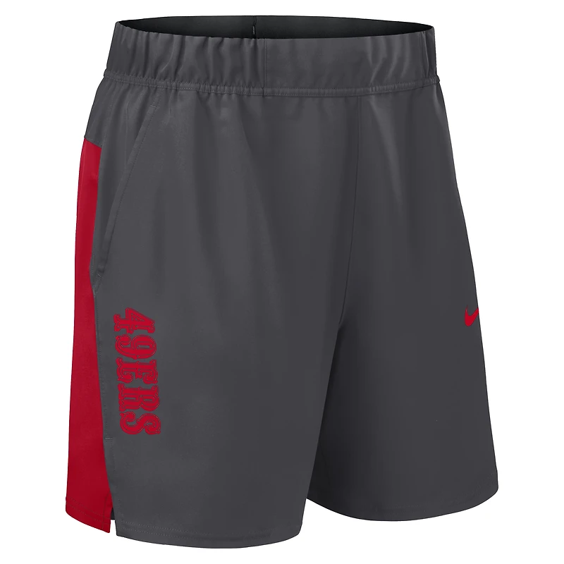 Short Nike Victory Dri-FIT gris tissé pour homme des San Francisco 49ers