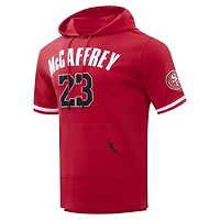 T-shirt à capuche avec nom et numéro de joueur Pro Standard Christian McCaffrey Scarlet San Francisco 49ers pour hommes