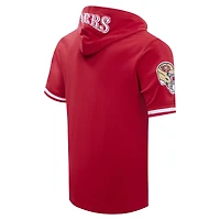 T-shirt à capuche avec nom et numéro de joueur Pro Standard Christian McCaffrey Scarlet San Francisco 49ers pour hommes