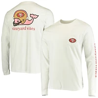 T-shirt blanc à manches longues avec casque de baleine des 49ers San Francisco Vineyard Vines pour hommes