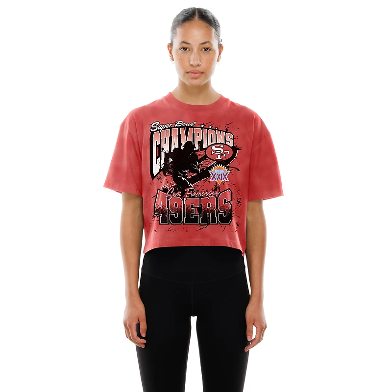 T-shirt court boxy Sport Classics Scarlet délavé minéral pour femme des San Francisco 49ers de New Era