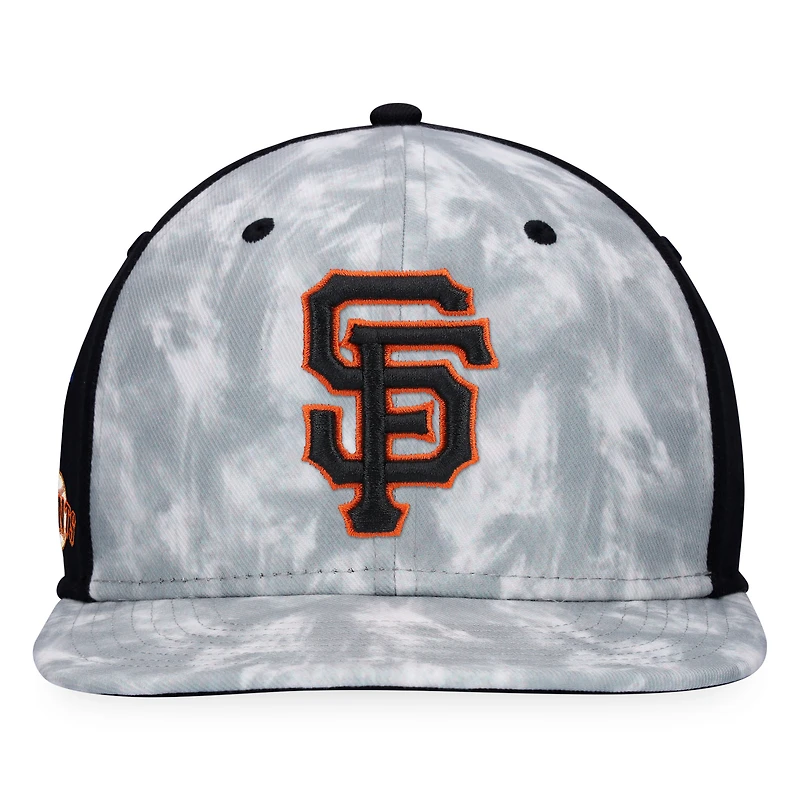 Men's Majestic Gray San Francisco Giants Smoke Dye Snapback Hat