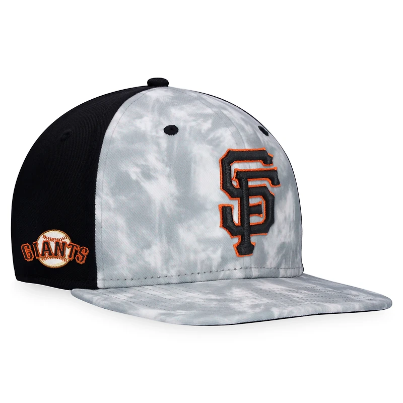Men's Majestic Gray San Francisco Giants Smoke Dye Snapback Hat