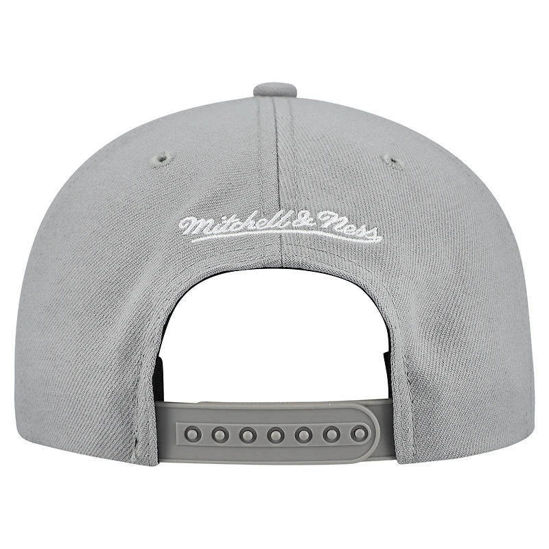 Men's Mitchell & Ness San Francisco Giants Cooperstown Collection Basic Flip Snapback Hat