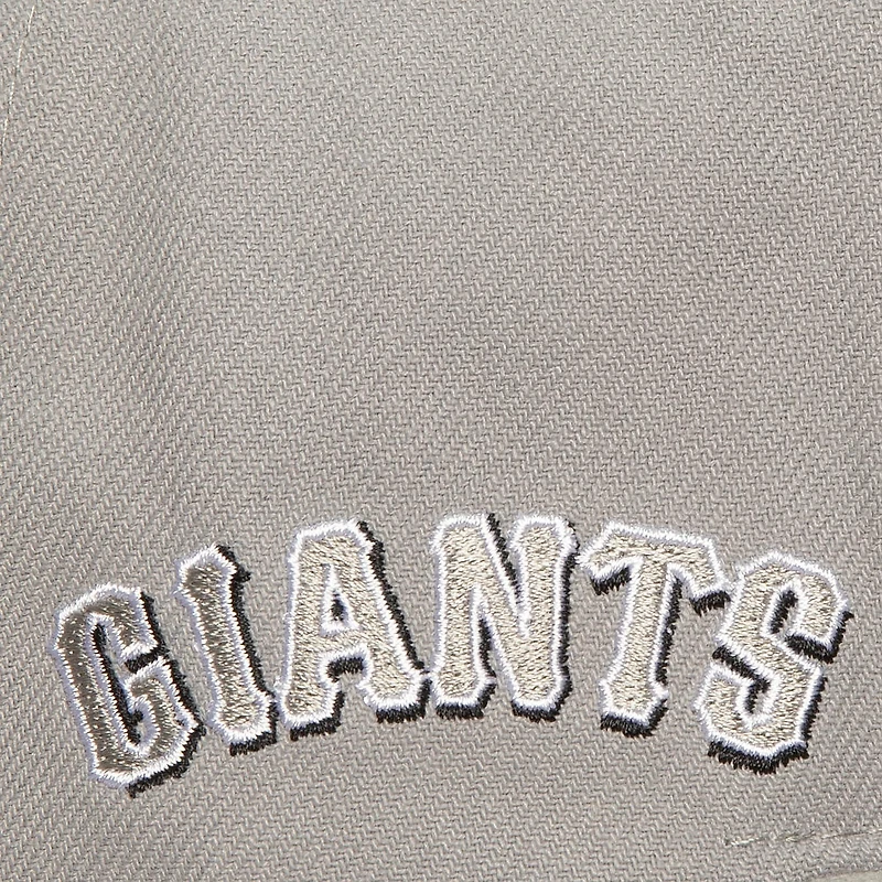 Casquette Snapback grise pour homme Mitchell & Ness des San Francisco Giants