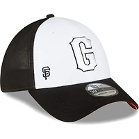 Casquette Flex 39THIRTY pour entraînement au bâton sur le terrain des Giants de San Francisco 2023 New Era homme, noir/blanc