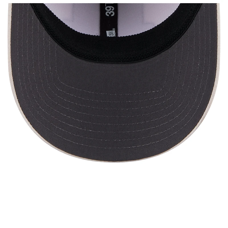 Casquette New Era 39THIRTY Flex crème San Francisco Giants 2024 Clubhouse pour homme