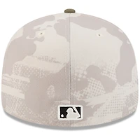 Casquette ajustée 59FIFTY pour homme New Era beige clair/olive, édition 2025 des Giants de San Francisco, Armed Forces Day