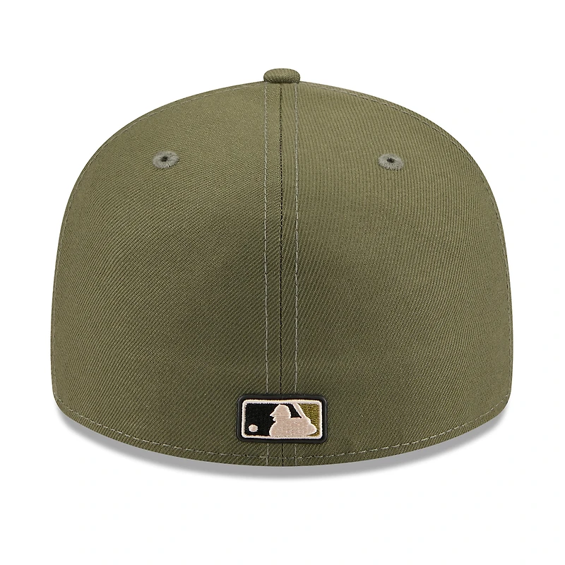Casquette ajustée New Era 59FIFTY pour homme, couleur olive, édition spéciale San Francisco Giants 2026, Journée des forces armées.