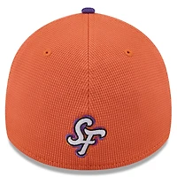 Casquette d'entraînement au bâton City Connect 39THIRTY Flex orange/violet New Era pour homme des Giants de San Francisco 2025