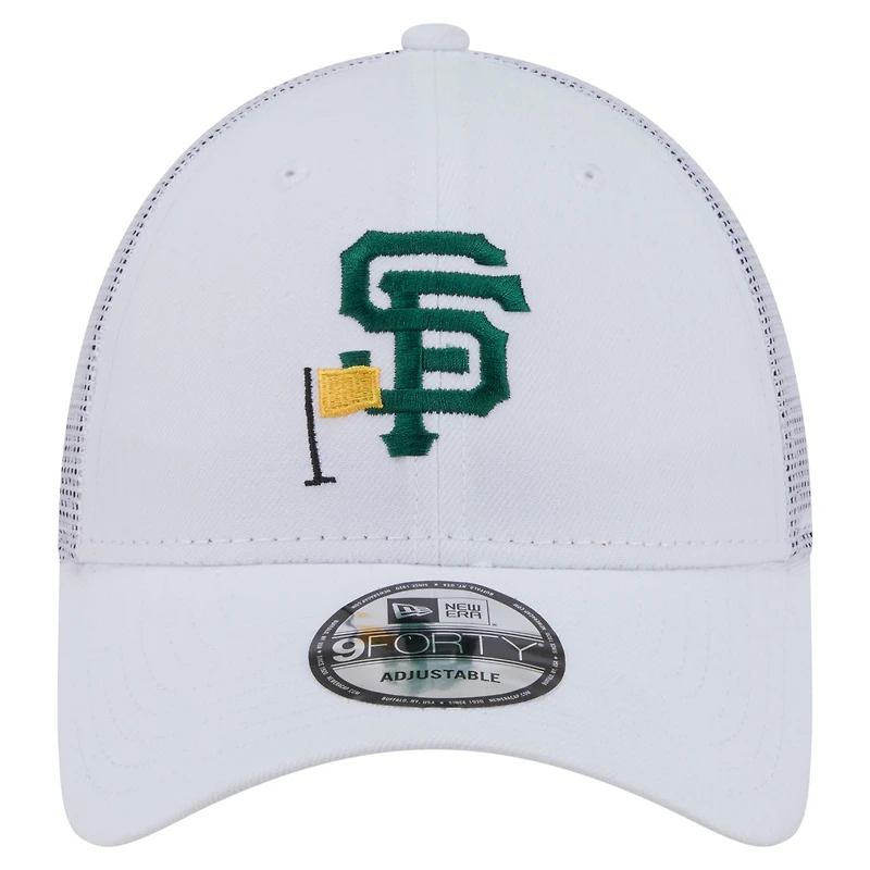 Casquette trucker ajustable New Era 9FORTY blanche à l'effigie du drapeau des Giants de San Francisco