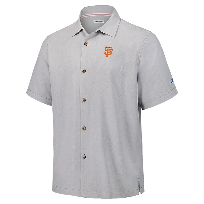 Chemise boutonnée en soie Tommy Bahama grise pour homme, motif Hit and Run des Giants de San Francisco