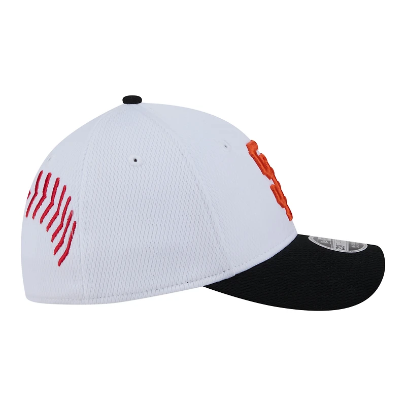 Casquette ajustable New Era blanche pour tout-petit, modèle 39THIRTY M-Crown, San Francisco Giants.