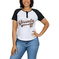 WEAR by Erin Andrews T-shirt ajusté Henley Raglan blanc/noir des Giants de San Francisco pour femmes