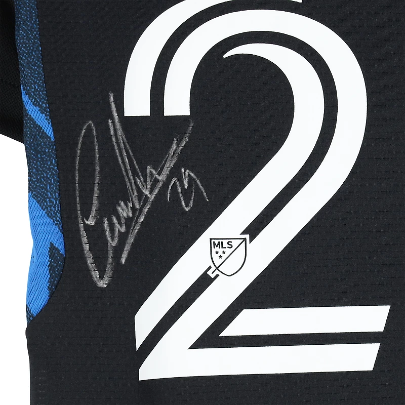 Maillot adidas bleu/noir dédicacé Carlos Akapo des San Jose Earthquakes, numéro 29, utilisé lors du match, saison 2024 de la MLS - Taille M