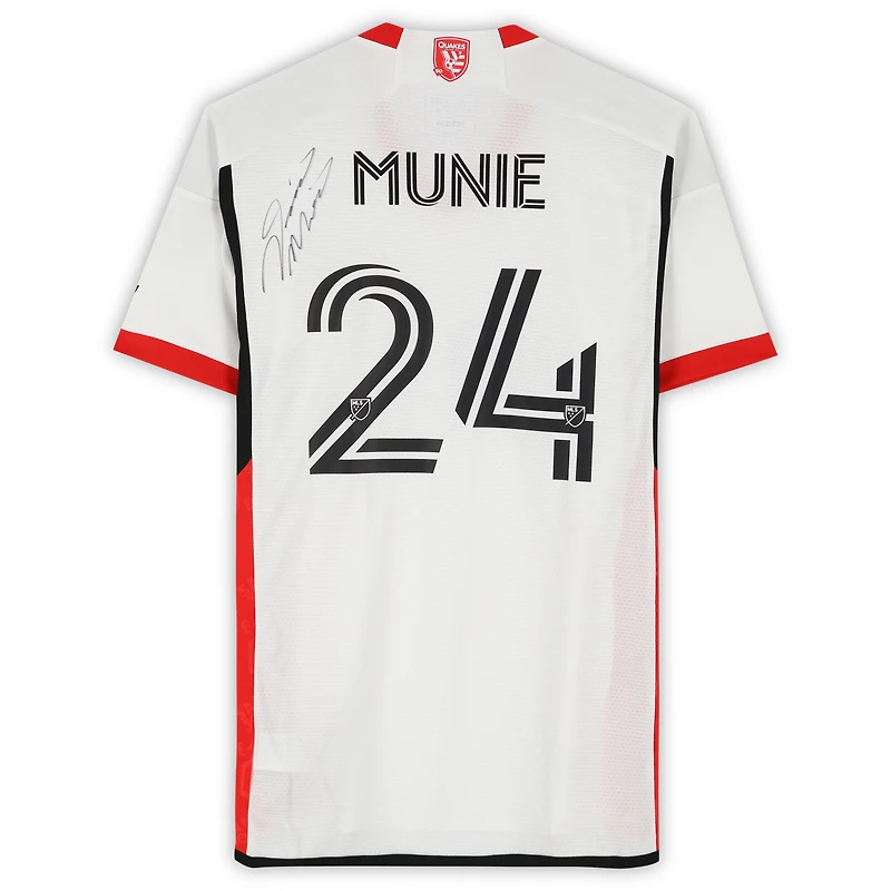 Maillot adidas blanc dédicacé Daniel Munie des San Jose Earthquakes, numéro 24, utilisé lors du match, saison 2024 de la MLS - Taille L