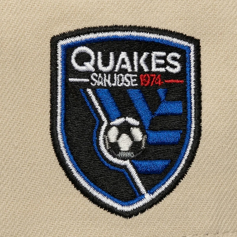 Casquette snapback Mitchell & Ness Upside Down Pro Pinch crème/bleue pour homme, San Jose Earthquakes