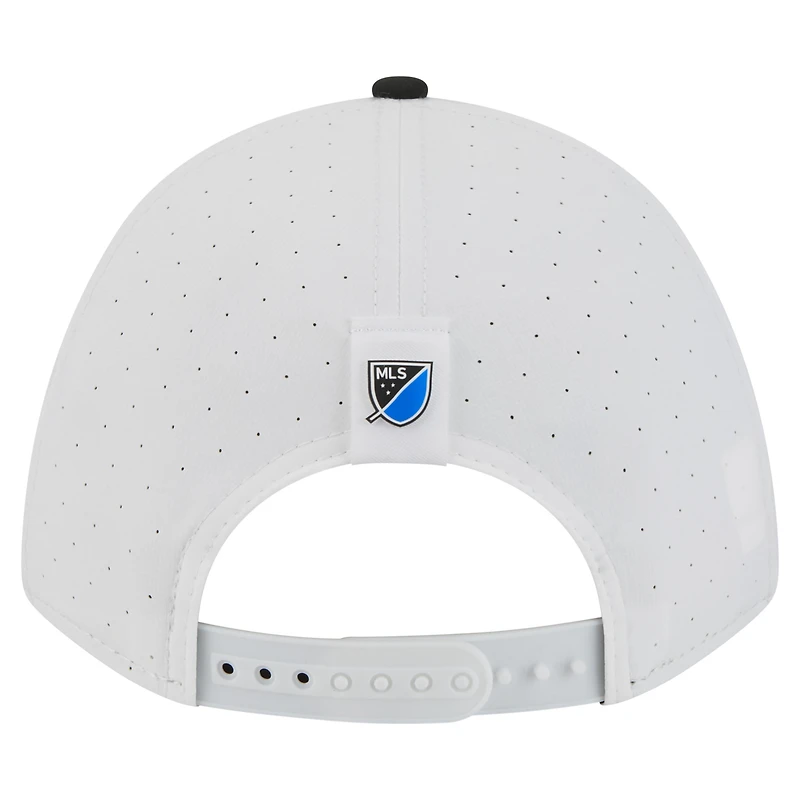 Casquette New Era blanche pour homme San Jose Earthquakes, lancement MLS 2026, modèle 9FORTY M-Crown à monture ajustable.