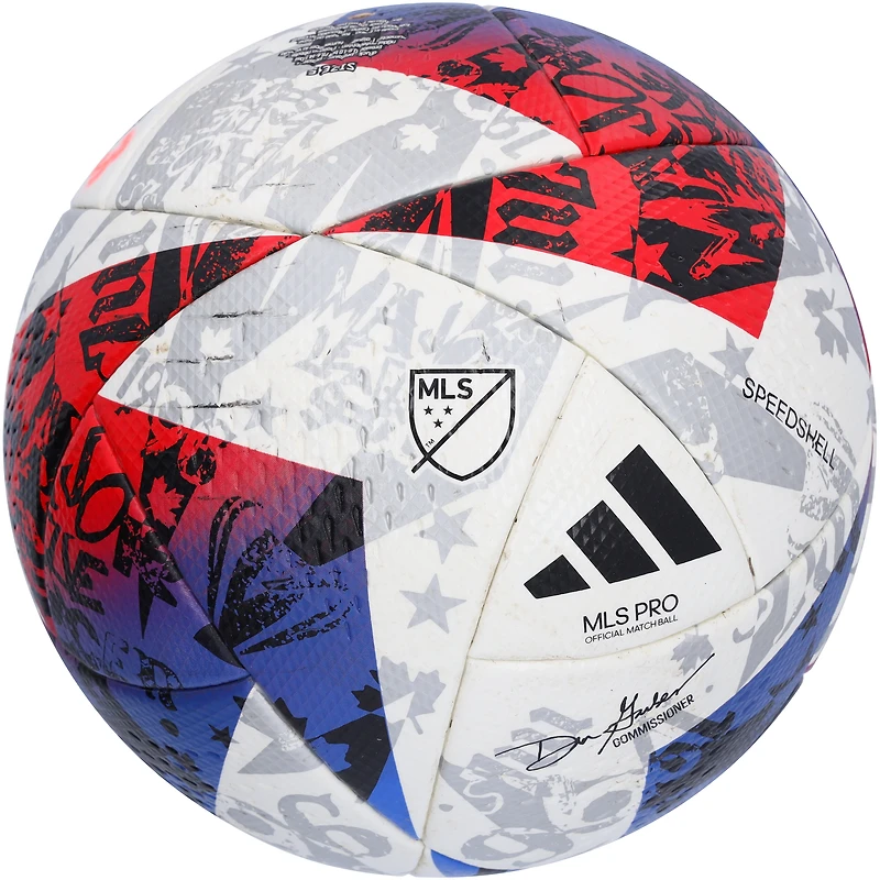 Ballon de football utilisé lors du match des San Jose Earthquakes de la saison 2023 de la MLS