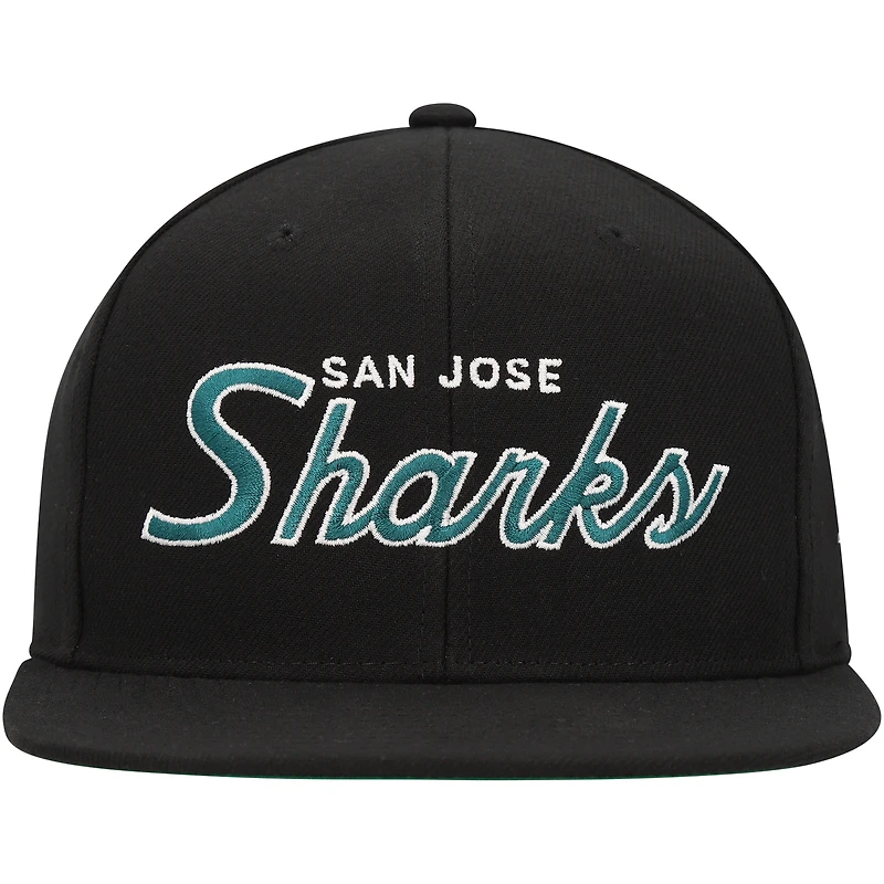 Casquette Snapback noire Mitchell & Ness San Jose Sharks Core Team Script 2.0 pour hommes