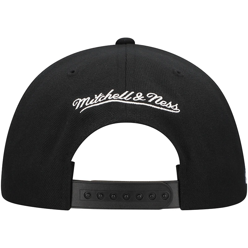 Men's Mitchell & Ness  Black San Jose Sharks Team Snapback Hat
