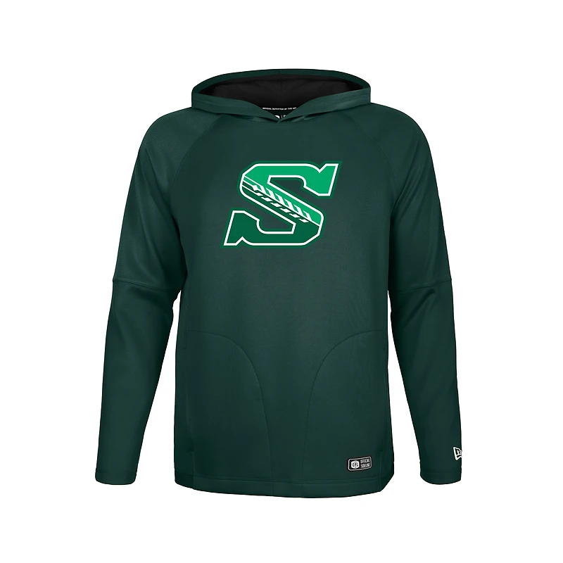Men's New Era Green Saskatchewan Roughriders 2026 Sideline Metam Raglan Hoodie