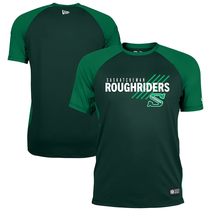 Men's New Era Green Saskatchewan Roughriders 2026 Sideline Texter Raglan T-Shirt