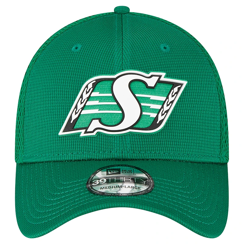 Casquette Flexline 39THIRTY Sideline des Roughriders de la Saskatchewan New Era verte pour homme