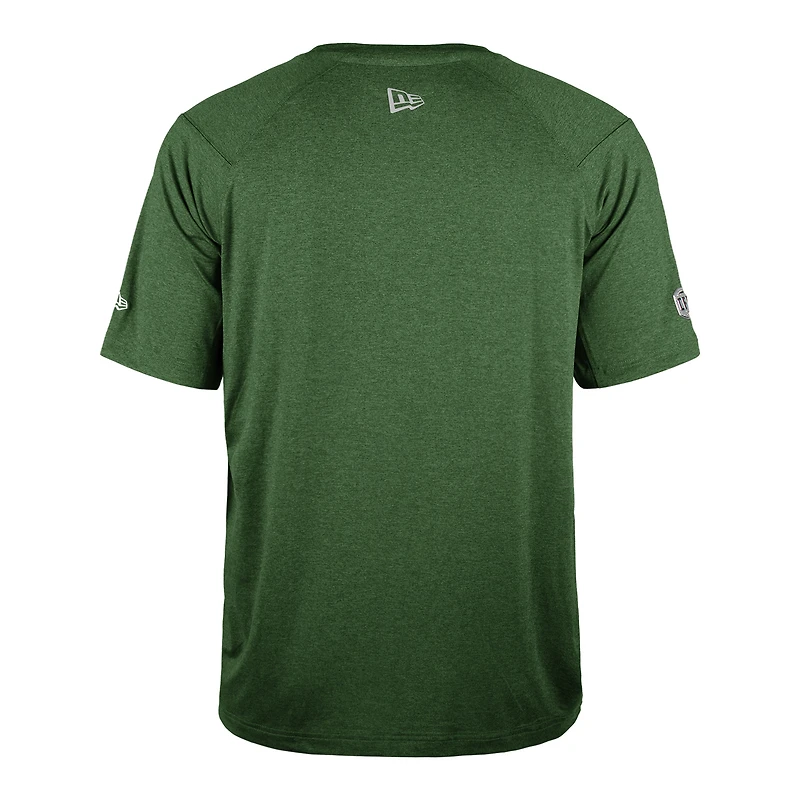 Men's New Era  Green Saskatchewan Roughriders Sideline Varsity Performance T-Shirt