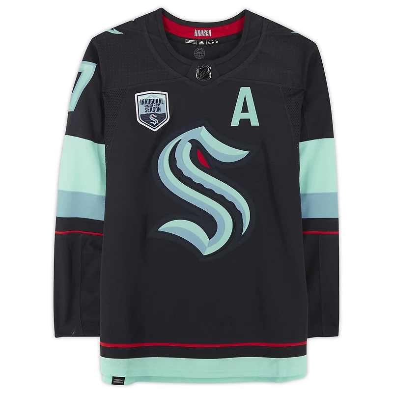 Maillot authentique adidas bleu marine autographié par Jordan Eberle des Seattle Kraken, avec écusson de la saison inaugurale