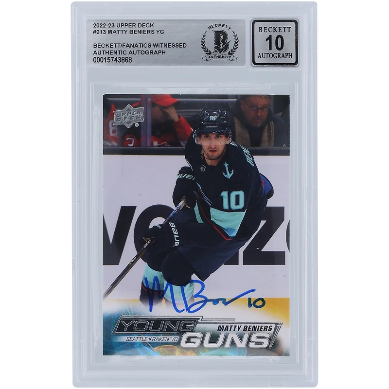 Carte de recrue autographiée 2022-23 Upper Deck Series 1 Young Guns #213 Beckett Fanatics Witnessed Authenticated 10 Rookie Card de Matty Beniers Seattle Kraken