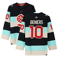 Maillot adidas authentique autographié par Matty Beniers du Seattle Kraken lors de la Classique d'hiver 2024