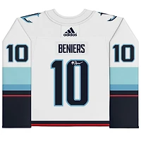 Maillot authentique Adidas blanc dédicacé sans patch du Seattle Kraken de Matty Beniers