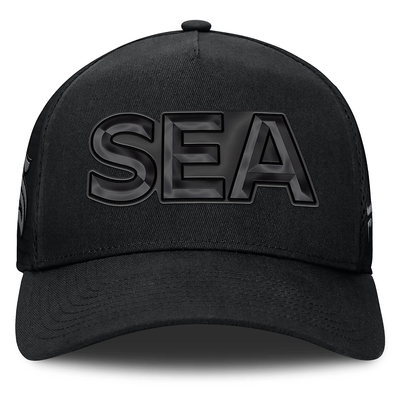 Casquette ajustable Fanatics noire Seattle Kraken Authentic Pro Road Team Code Trucker pour homme