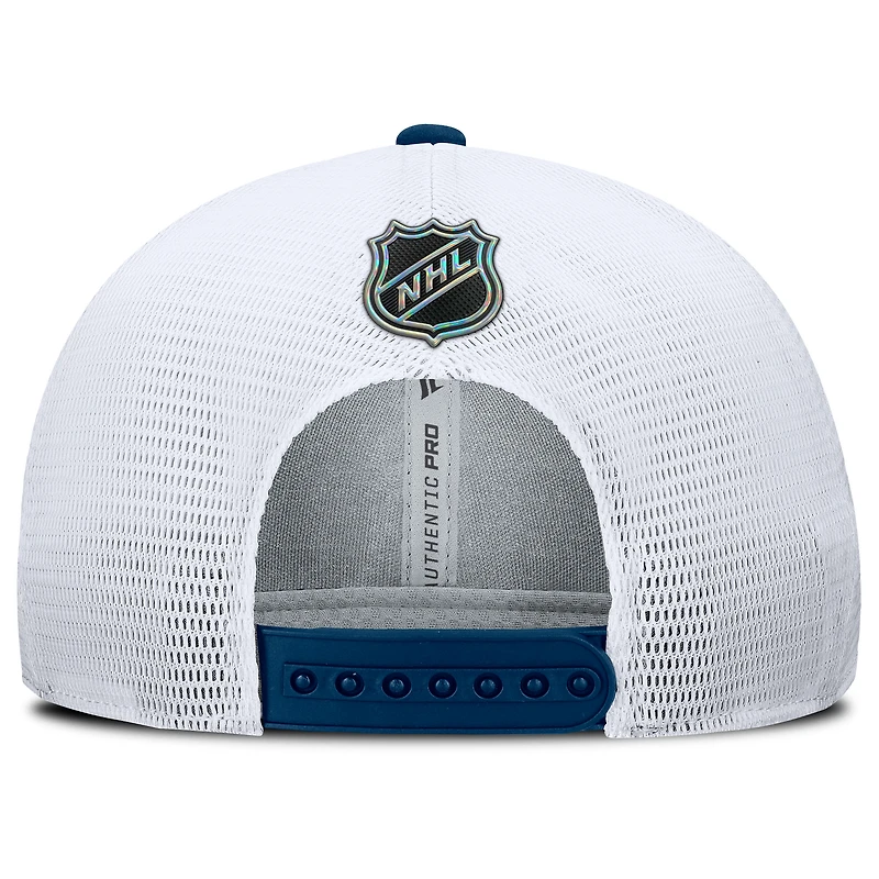 Casquette de camionneur ajustable authentique Pro Rink Lockup de Seattle Kraken bleu marine/blanc Fanatics pour homme
