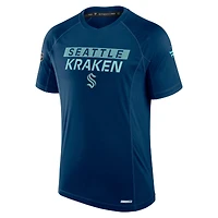 T-shirt technique authentique Pro Rink bleu marine des Seattle Kraken Fanatics pour homme