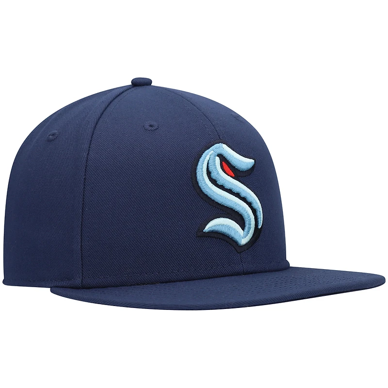 Casquette Snapback Fanatics Deep Sea Blue Seattle Kraken avec logo principal