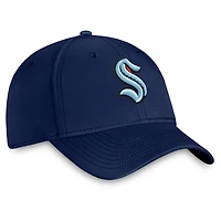 Casquette Flex Fanatics bleu marine Seattle Kraken Core avec logo principal