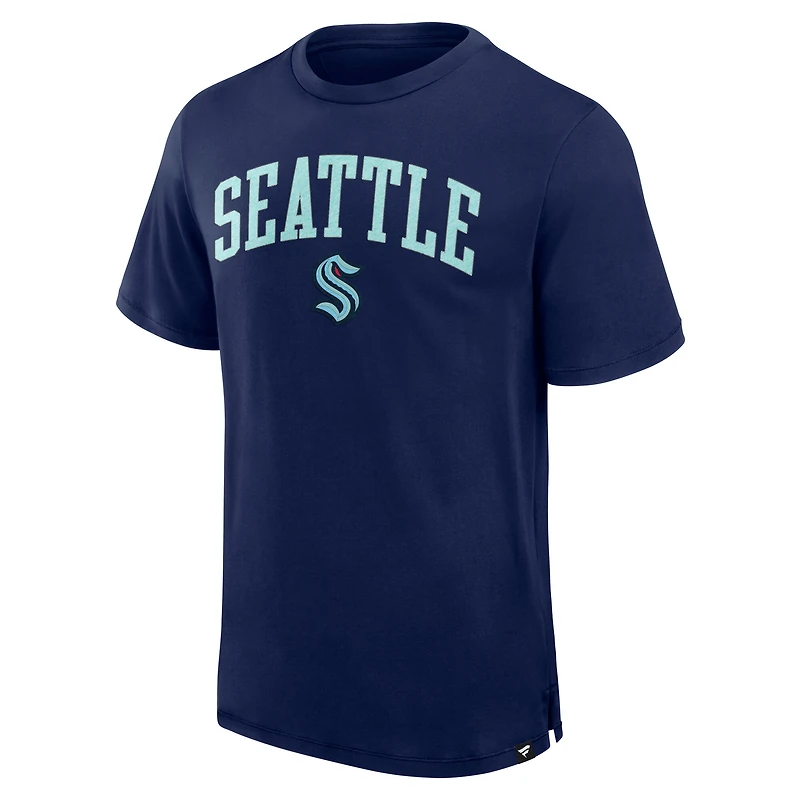 T-shirt Pima surélevé Seattle Kraken bleu marine Fanatics pour homme