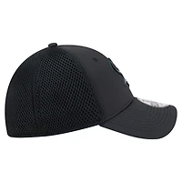 Men's New Era  Black Seattle Kraken Blackout 39THIRTY Flex Fit Hat