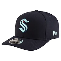 Casquette ajustable New Era Deep Sea Blue Seattle Kraken Team Collection Basic 9SEVENTY pour homme
