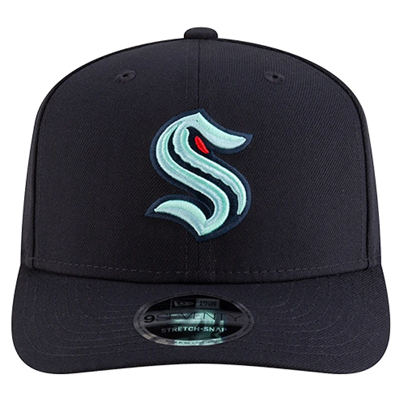 Casquette ajustable New Era Deep Sea Blue Seattle Kraken Team Collection Basic 9SEVENTY pour homme