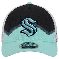 Casquette de camionneur ajustable 9FORTY A-Frame M-Crown pour homme, bleu clair/bleu marine, Seattle Kraken Hockey Sock New Era