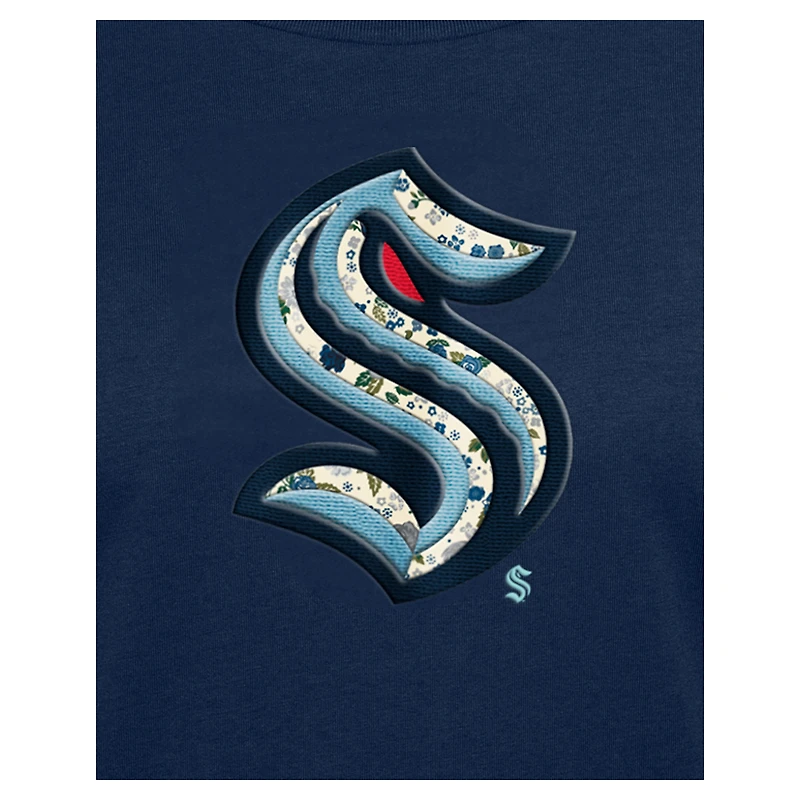 T-shirt à imprimé floral bleu marine Seattle Kraken Glam Game pour femme de New Era