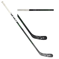 Bâton CCM noir autographié et utilisé par Yanni Gourde (Seattle Kraken) lors du match contre les Canucks de Vancouver le 23 octobre 2021