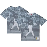 Mitchell & Ness Ken Griffey Jr. Seattle Mariners Cooperstown Collection Highlight T-shirt graphique de joueur sublimé pour hommes