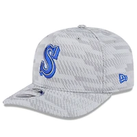 Men's New Era Gray Seattle Mariners 2025 MLB Clubhouse 9SEVENTY Stretch-Snap Hat