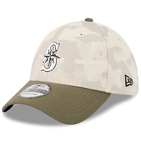 Men's New Era Light Beige/Olive Seattle Mariners 2025 Armed Forces Day 39THIRTY Flex Hat
