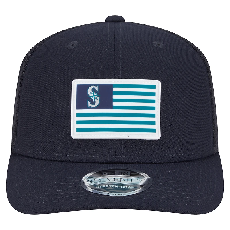 Casquette extensible à bouton-pression New Era bleu marine avec drapeau des Seattle Mariners 9SEVENTY pour homme