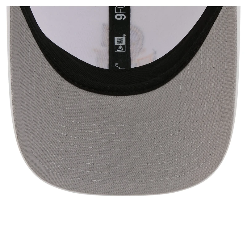 Casquette trucker ajustable New Era 9FORTY blanche à motif drapeau des Mariners de Seattle pour homme